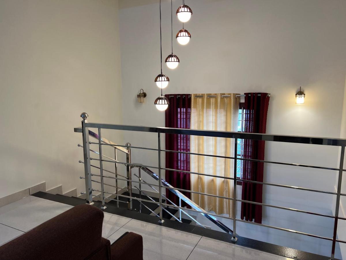 Pullad Villa Aranmula Exterior foto