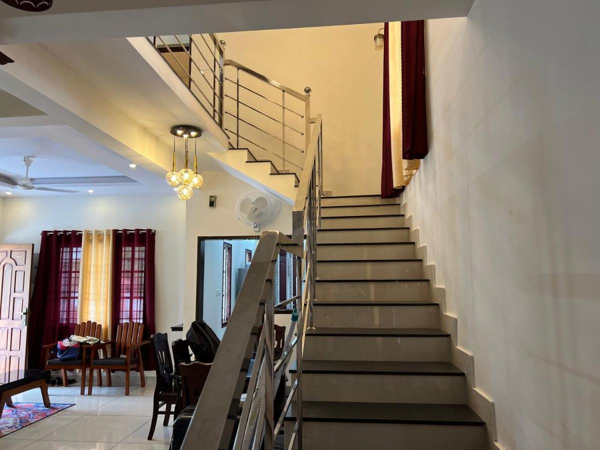 Pullad Villa Aranmula Exterior foto