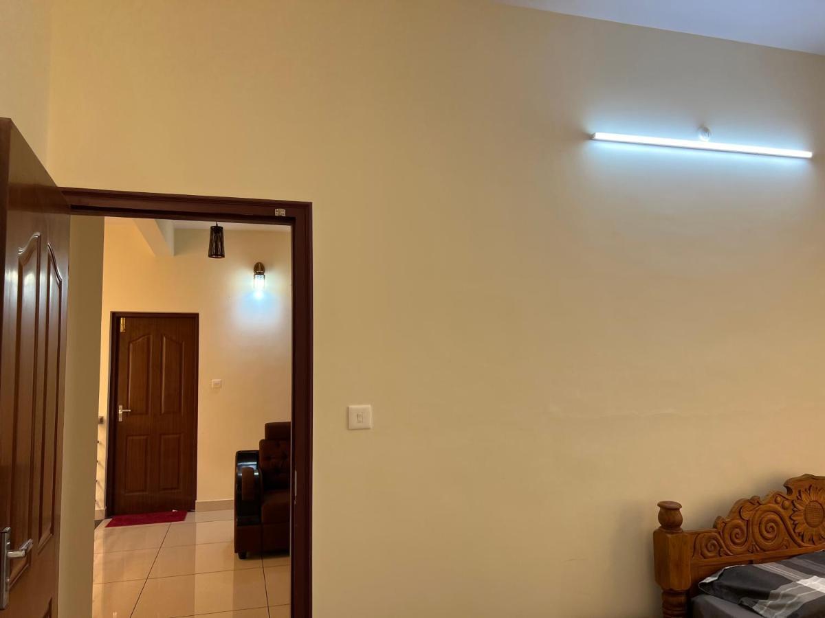 Pullad Villa Aranmula Exterior foto